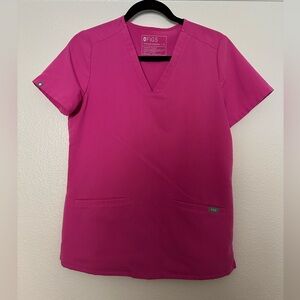 Figs size XS casma scrub top in hot pink